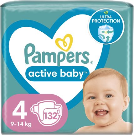 small girl in pampers