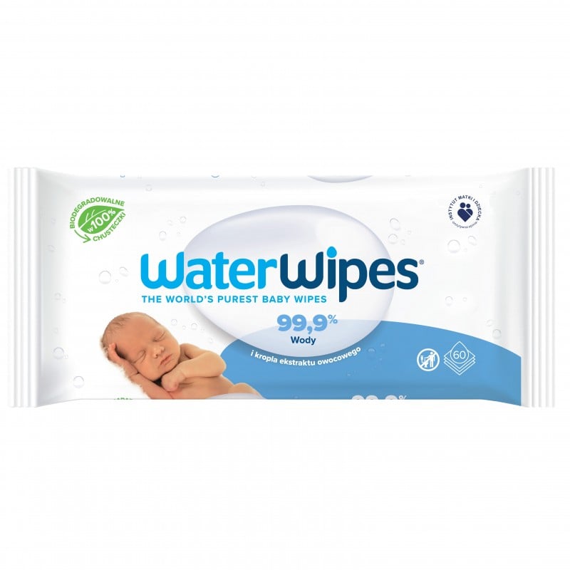 pampers przykleja sie do pupy