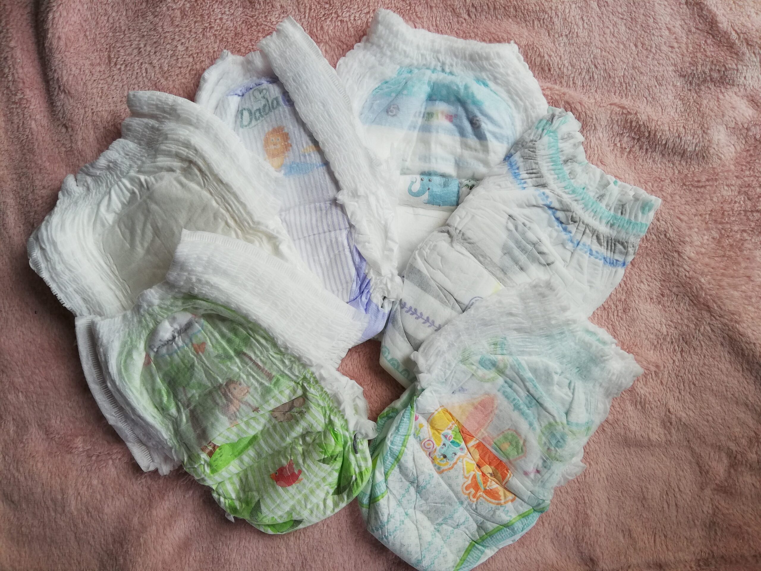 specjalny pampers pielucha poszerzajaca