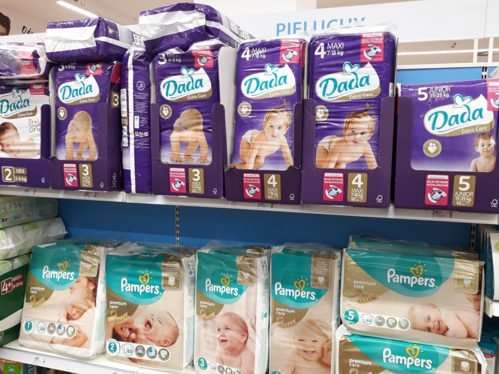 pieluchomajtki pampers pants warstwa pokryta