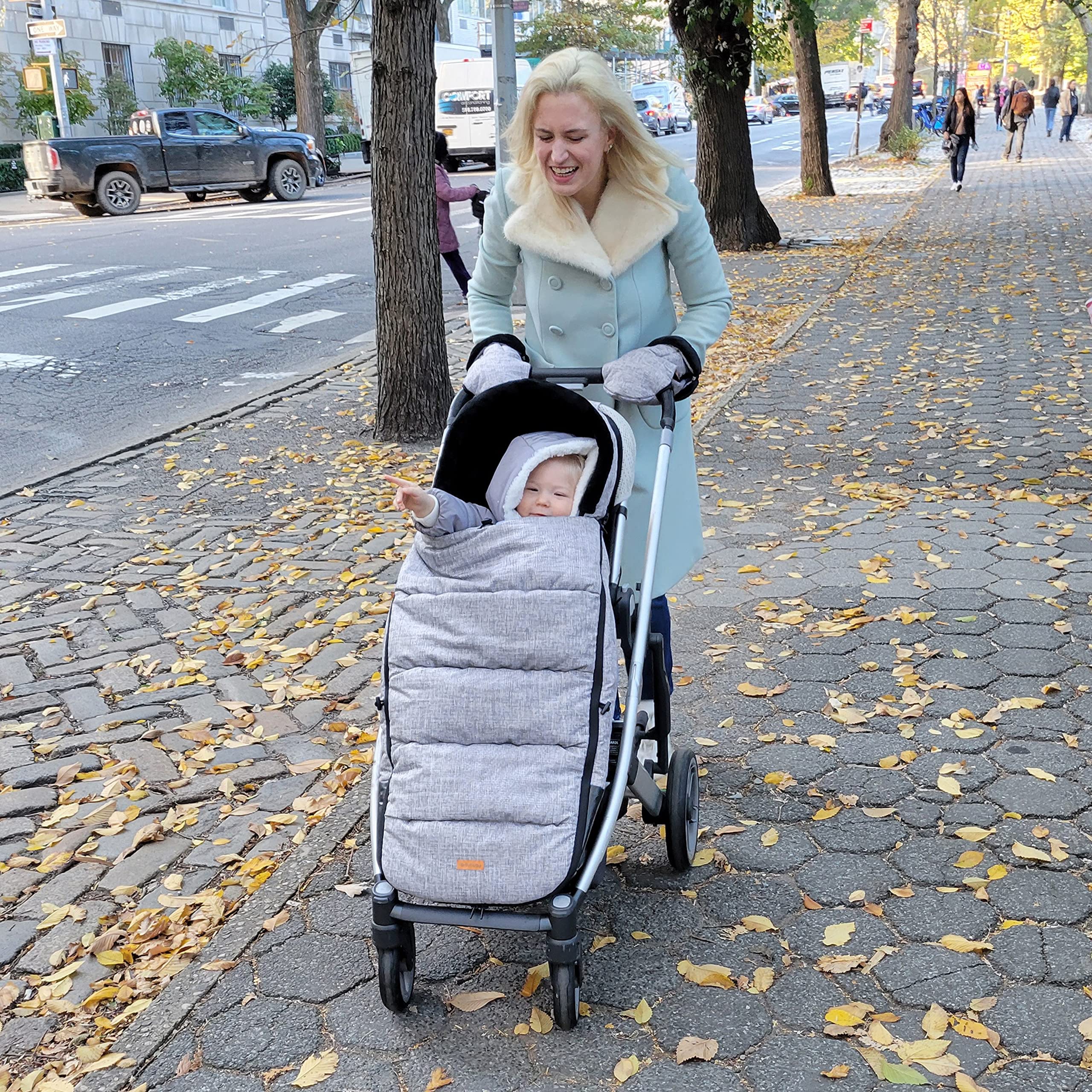 Japońskie (pieluszki podciągane) pieluchomajtki Moony PBL dla chłopców 12-22kg