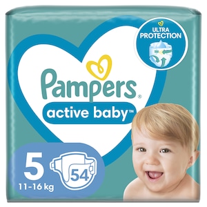 kid in pampers drae